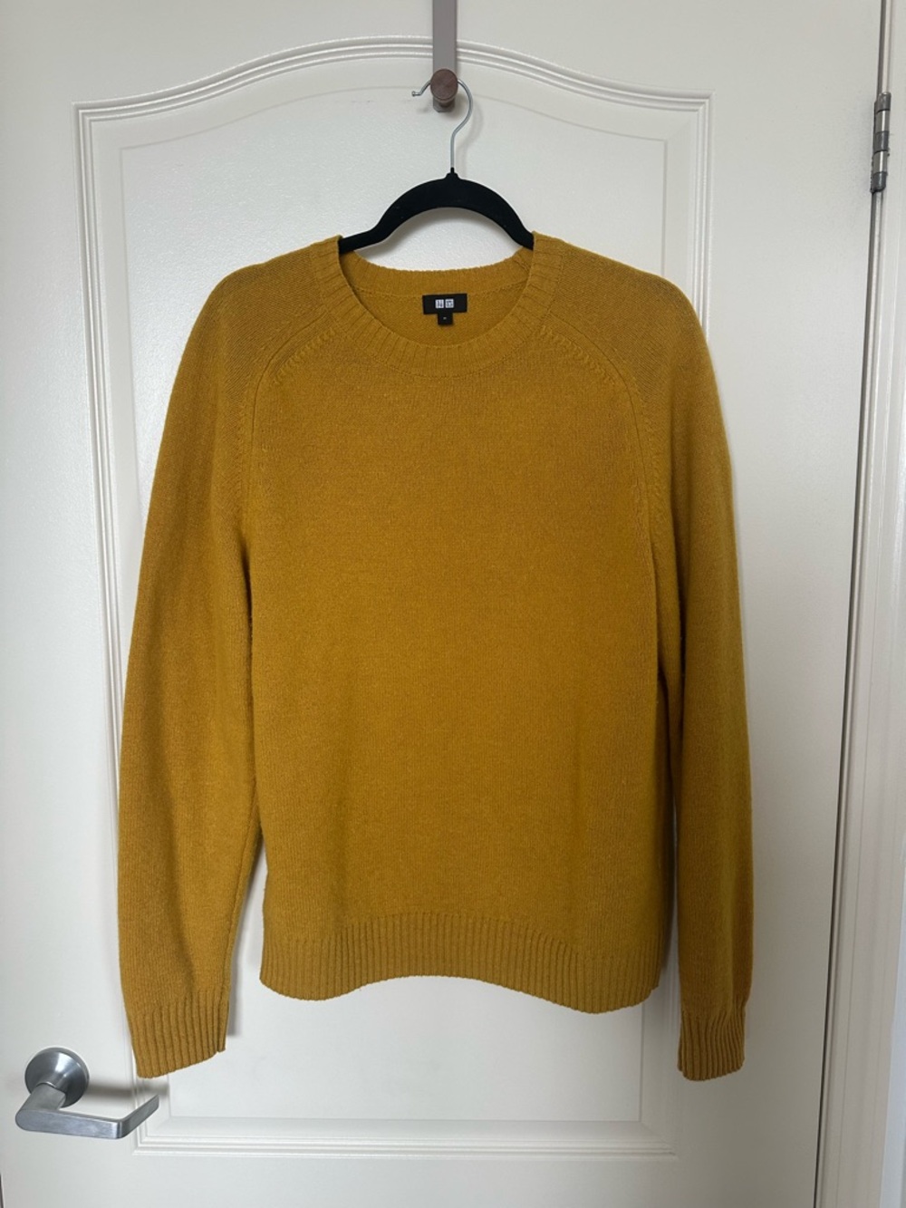 Uniqlo Men's Mustard Yellow Crewneck Sweater